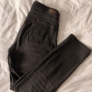 Levi’s 512 Perfect Slimming Skinny Leg Jeans Size 8